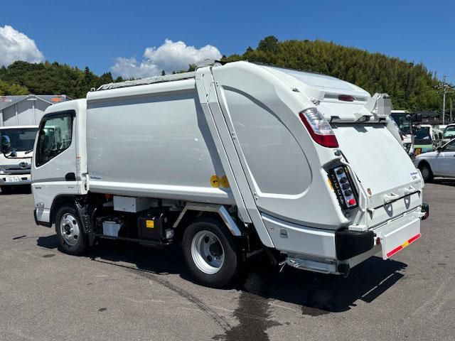 MITSUBISHI CANTER 2024 Image 31