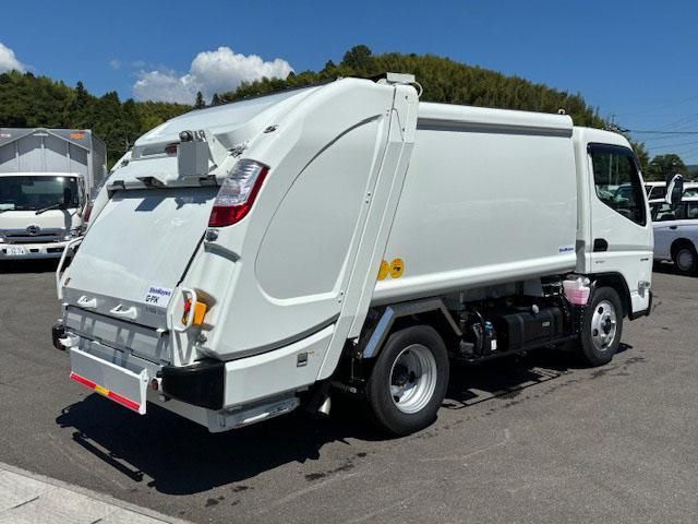 MITSUBISHI CANTER 2024 Image 31