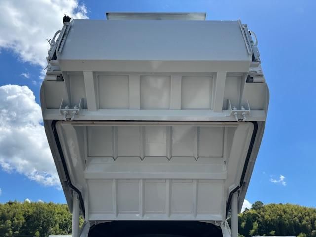 MITSUBISHI CANTER 2024 Image 31