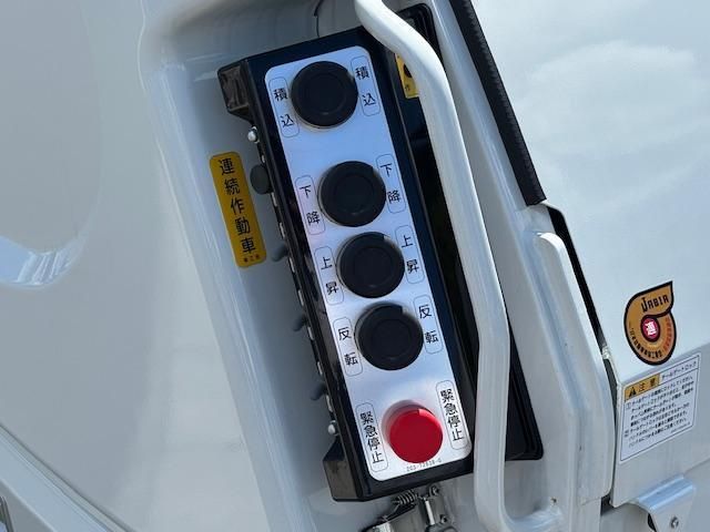 MITSUBISHI CANTER 2024 Image 31