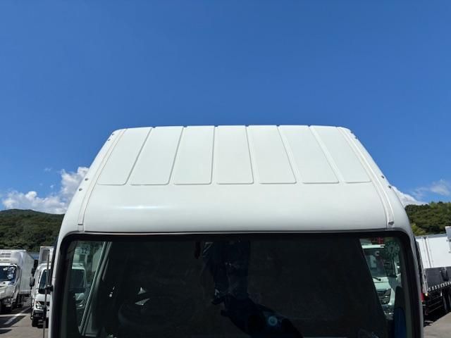 MITSUBISHI CANTER 2024 Image 31