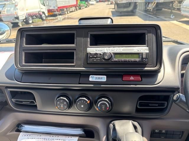 MITSUBISHI CANTER 2024 Image 31