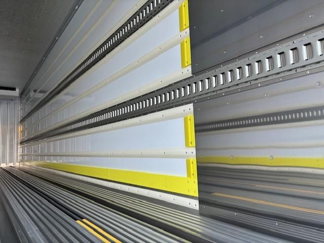 MITSUBISHI FUSOU SUPER GREAT 2025 Image 31