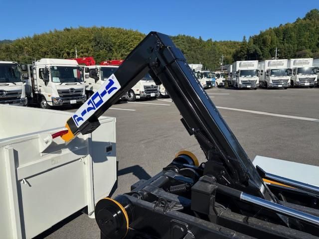 MITSUBISHI CANTER 2025 Image 31