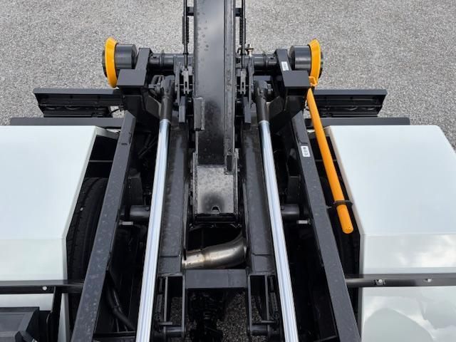 MITSUBISHI CANTER 2025 Image 31