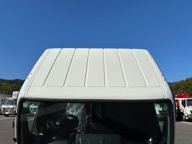 MITSUBISHI CANTER 2025 Image 31