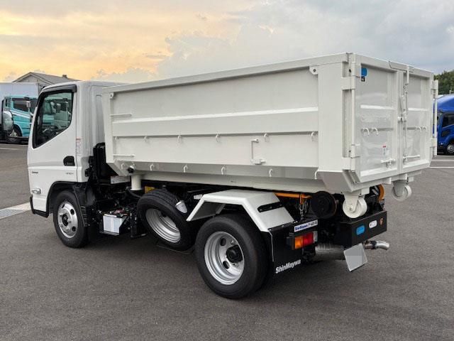 MITSUBISHI CANTER 2025 Image 31