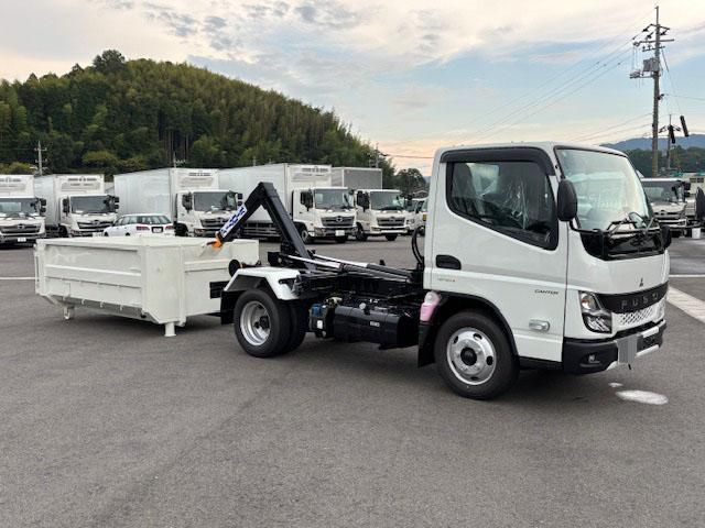 MITSUBISHI CANTER 2025 Image 31