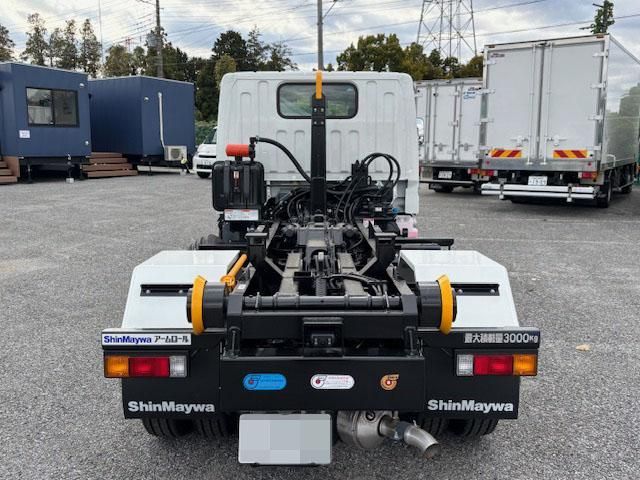 MITSUBISHI CANTER 2025 Image 31