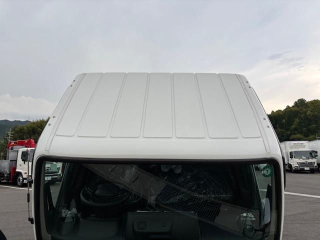 MITSUBISHI CANTER 2025 Image 31