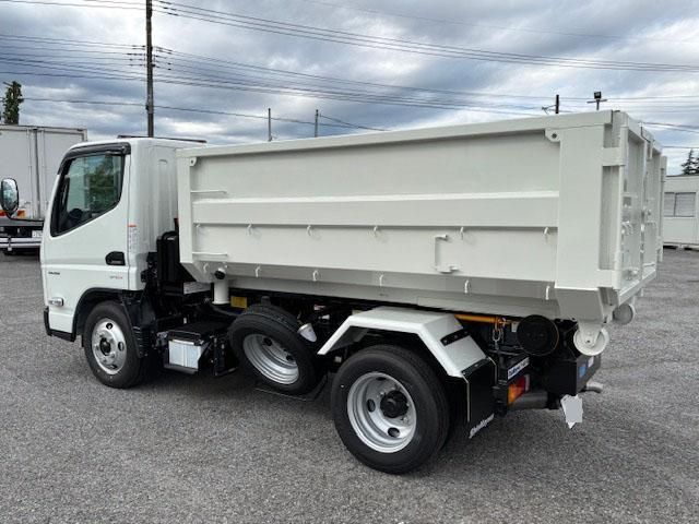MITSUBISHI CANTER 2025 Image 31