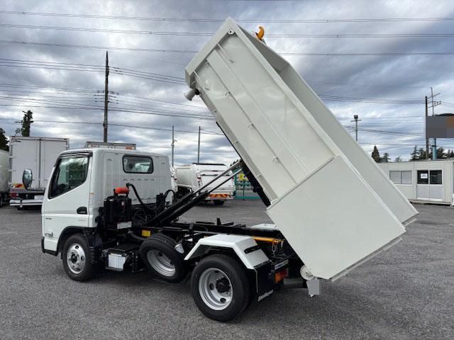 MITSUBISHI CANTER 2025 Image 31