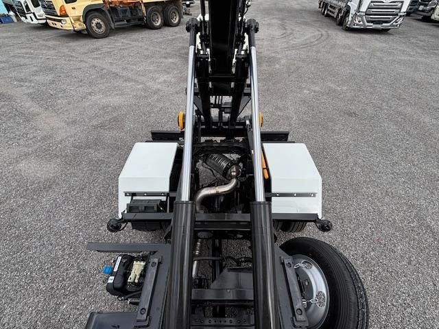 MITSUBISHI CANTER 2025 Image 31