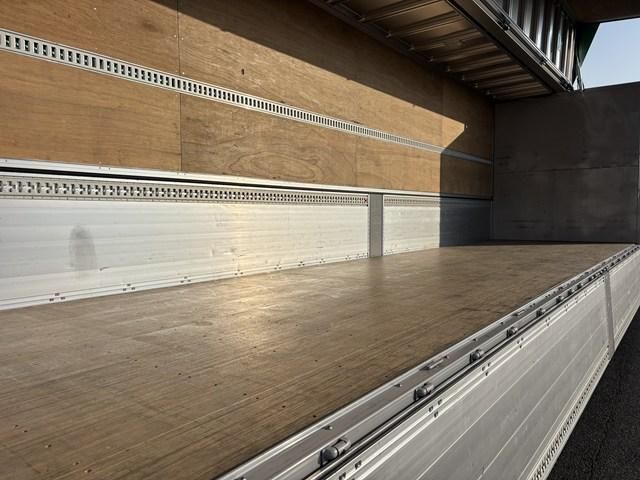 ISUZU GIGA 2025 Image 31