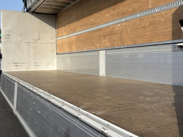 ISUZU GIGA 2025 Image 31