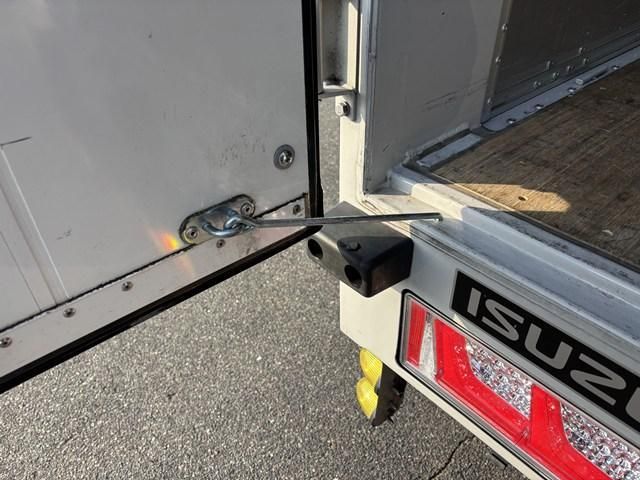 ISUZU GIGA 2025 Image 31