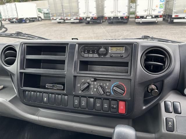TOYOTA DYNA 2018 Image 31