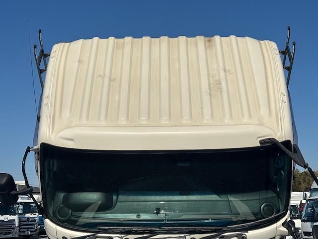 HINO PROFIA 2007 Image 31