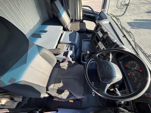 HINO PROFIA 2007 Image 31