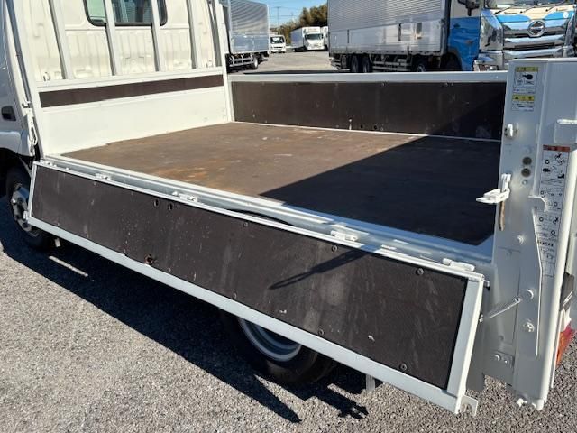 HINO DUTRO 2019 Image 31