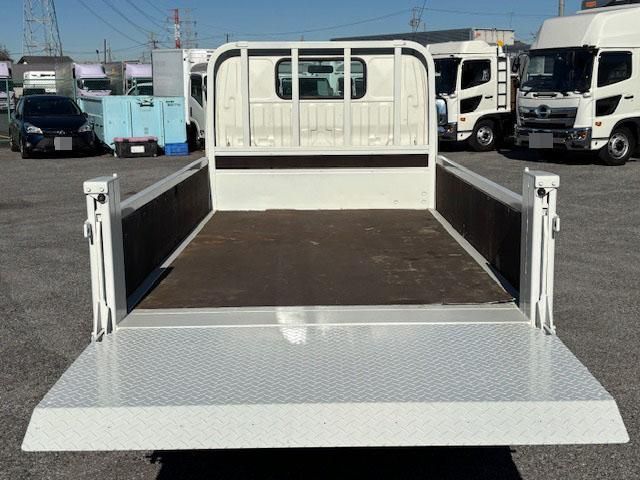 HINO DUTRO 2019 Image 31