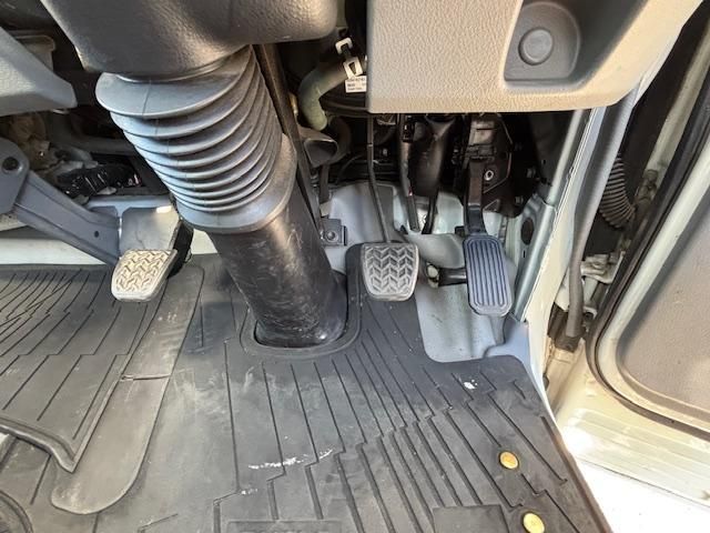 HINO DUTRO 2019 Image 31