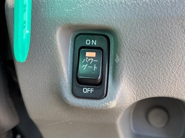 HINO DUTRO 2019 Image 31