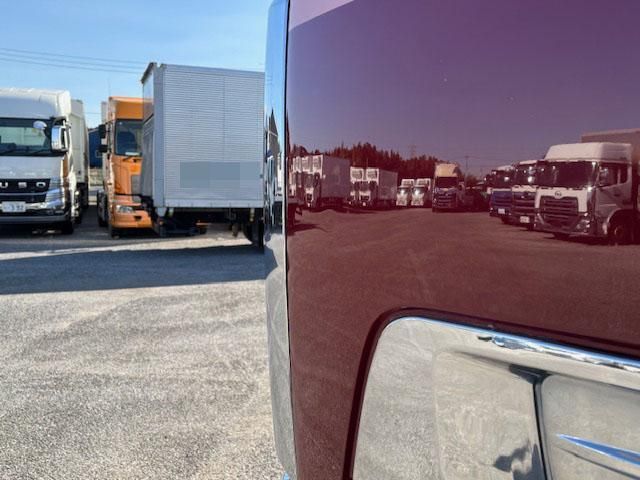 NISSAN DIESEL QUON 2011 Image 31