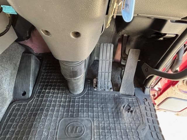 NISSAN DIESEL QUON 2011 Image 31