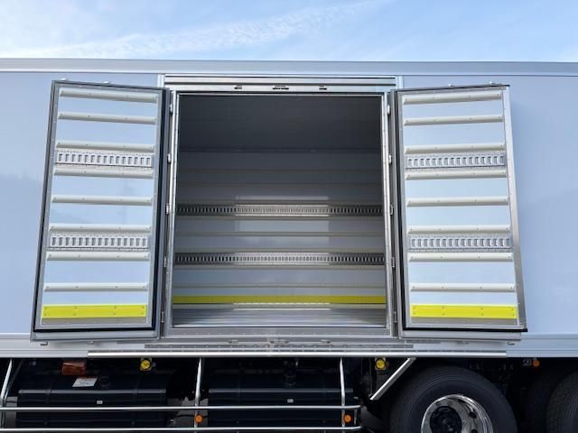 MITSUBISHI FUSOU SUPER GREAT 2025 Image 31