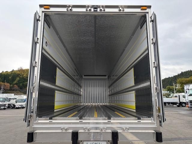 MITSUBISHI FUSOU SUPER GREAT 2025 Image 31