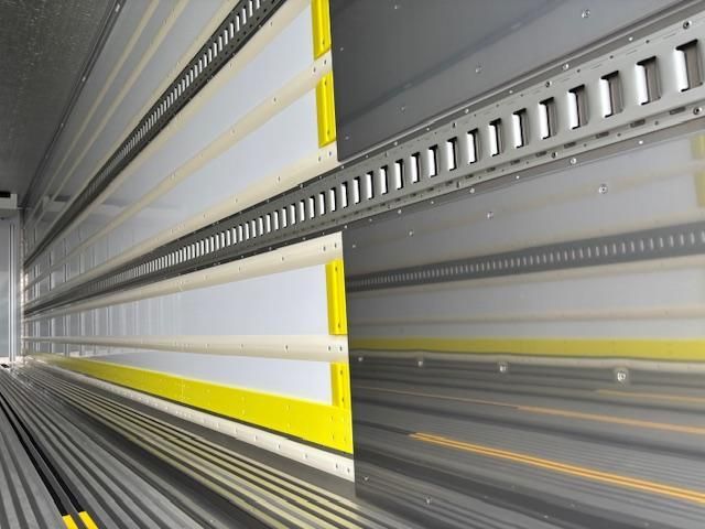 MITSUBISHI FUSOU SUPER GREAT 2025 Image 31