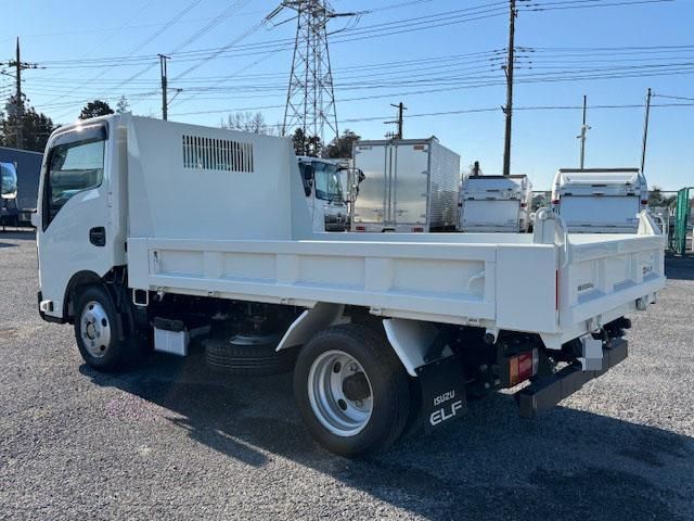 ISUZU ELF 2024 Image 31