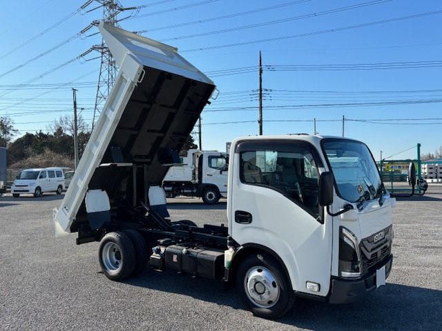 ISUZU ELF 2024 Image 31