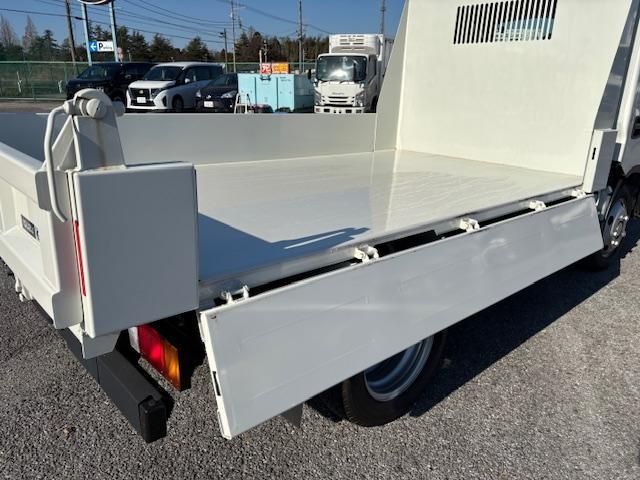 ISUZU ELF 2024 Image 31