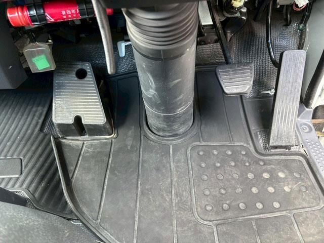 ISUZU ELF 2022 Image 31