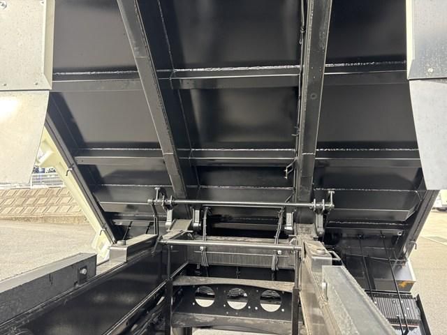 MITSUBISHI FUSOU SUPER GREAT 2025 Image 31