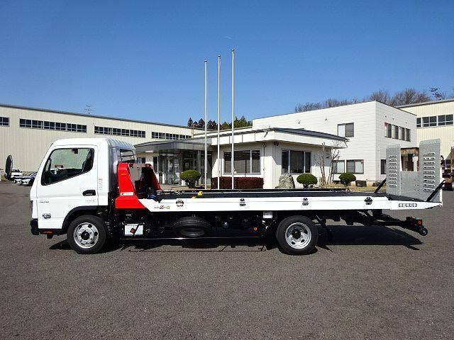 MITSUBISHI CANTER 2025 Image 31