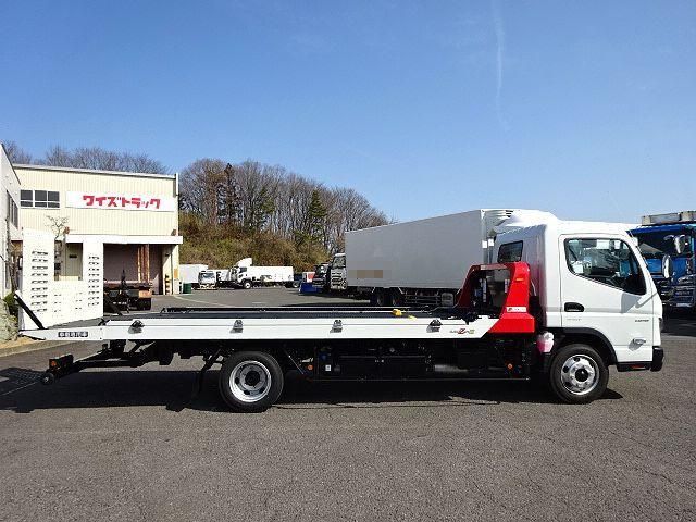 MITSUBISHI CANTER 2025 Image 31