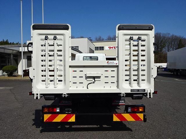 MITSUBISHI CANTER 2025 Image 31
