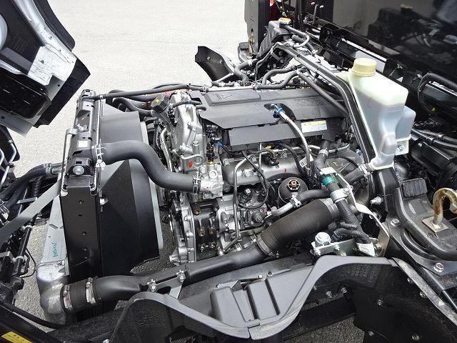 MITSUBISHI CANTER 2025 Image 31