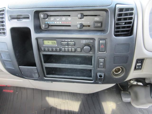 HINO DUTRO 2005 Image 31