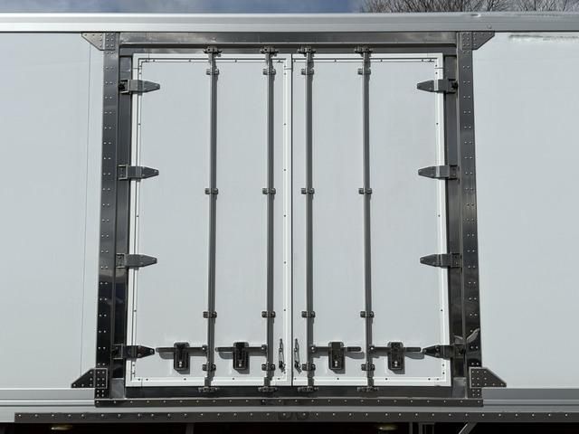 NISSAN DIESEL QUON 2020 Image 31