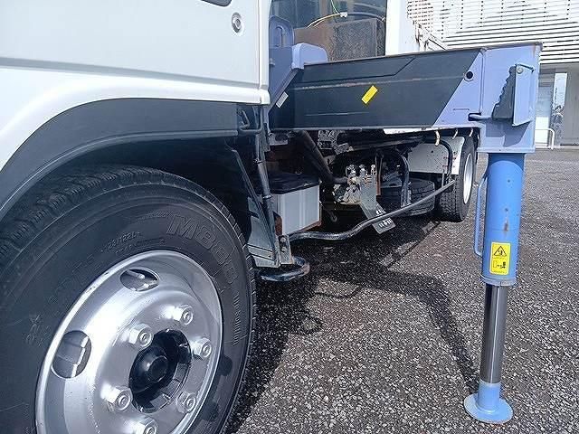 ISUZU ELF 2001 Image 31