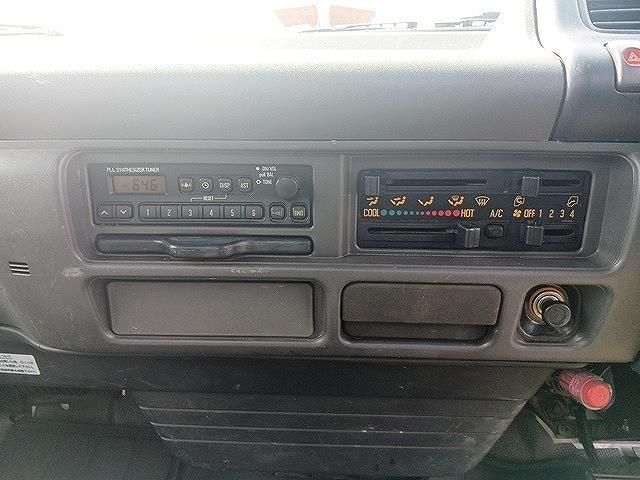 ISUZU ELF 2001 Image 31