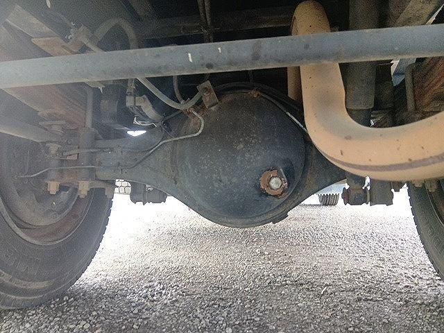 ISUZU ELF 2001 Image 31