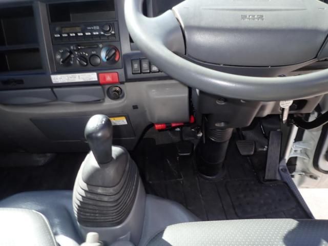 ISUZU ELF 2009 Image 31