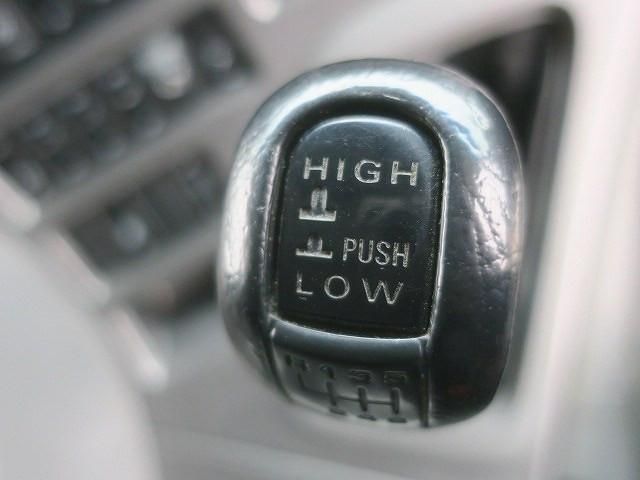 NISSAN DIESEL QUON 2013 Image 31