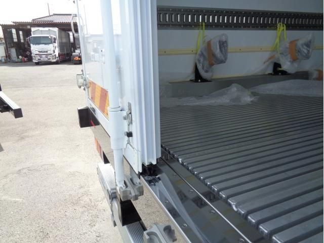 MITSUBISHI FUSOU FIGHTER 2025 Image 31