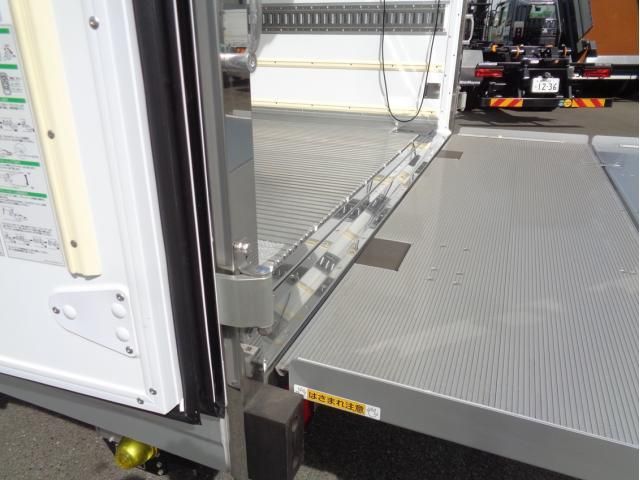 MITSUBISHI FUSOU FIGHTER 2025 Image 31